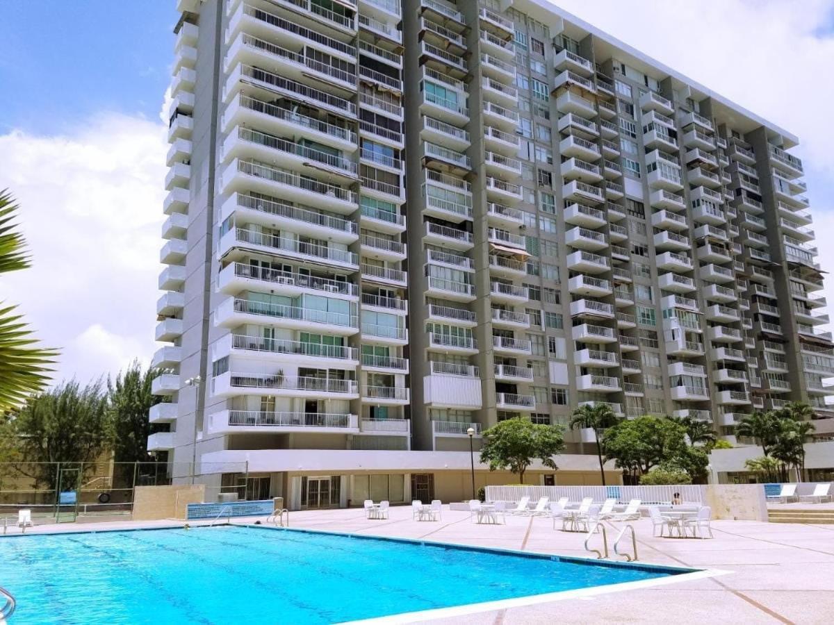 Steps From Foxwoods- Beachfront Retreat With Pools سان خوان المظهر الخارجي الصورة